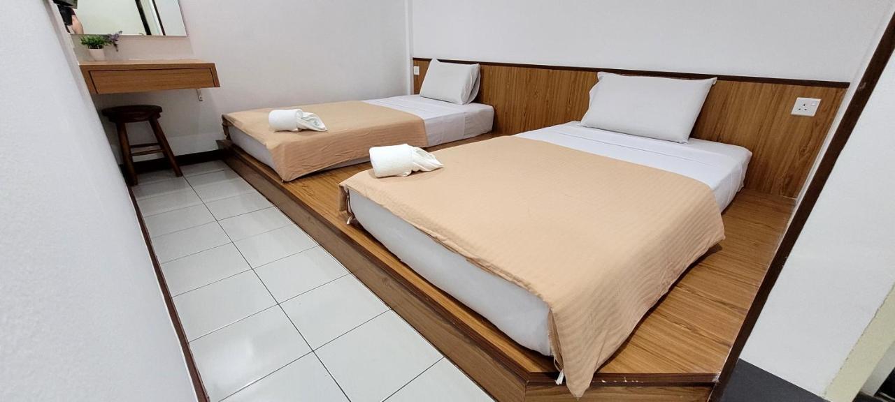 Api-Api Guesthouse Kota Kinabalu Bagian luar foto