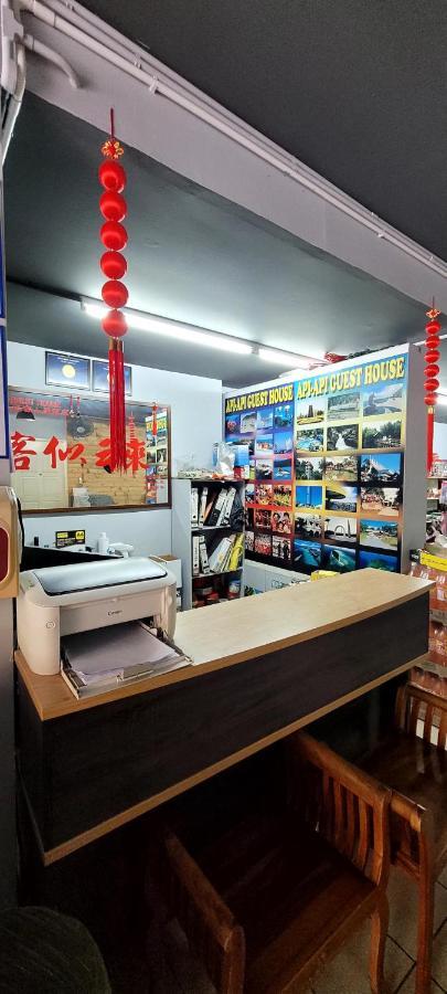 Api-Api Guesthouse Kota Kinabalu Bagian luar foto