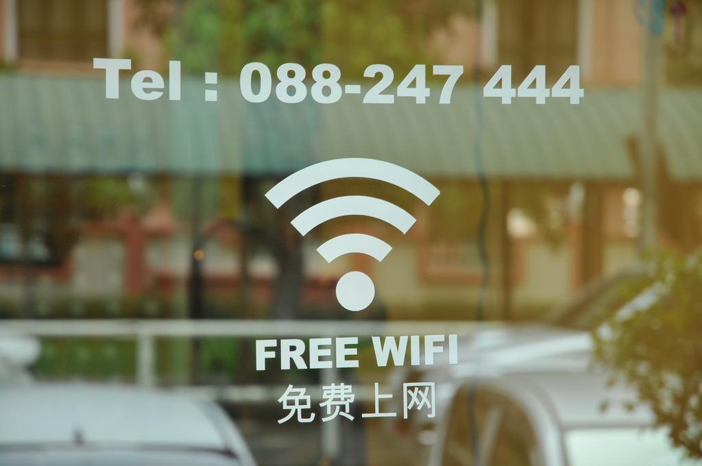 Api-Api Guesthouse Kota Kinabalu Bagian luar foto