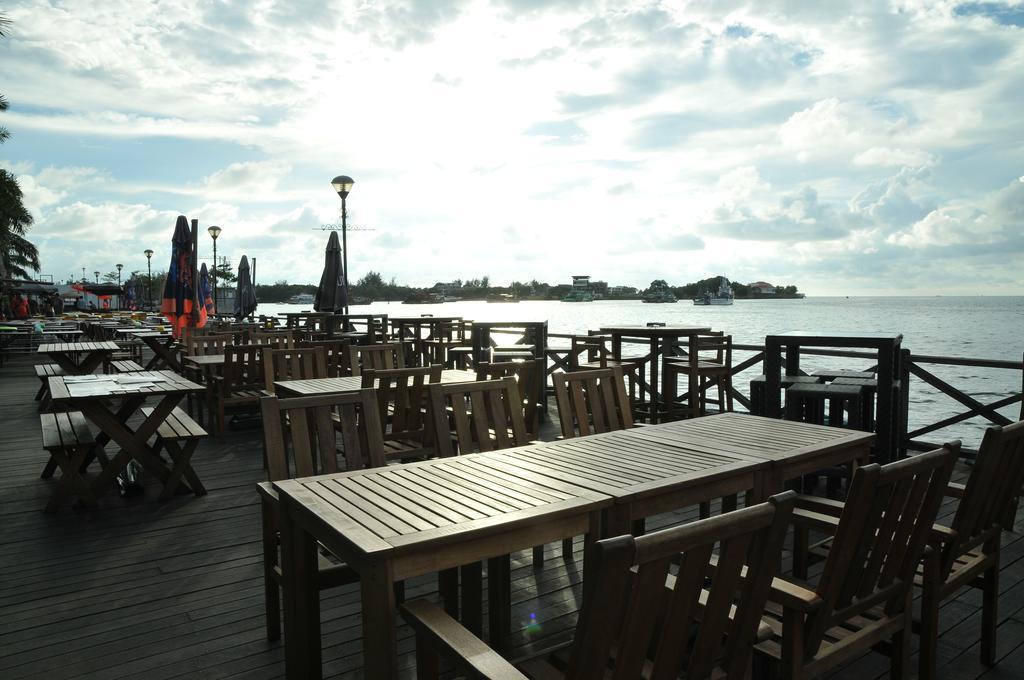Api-Api Guesthouse Kota Kinabalu Bagian luar foto